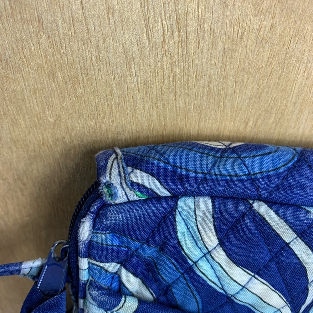 Vera Bradley "Mediterranian Blue" Cross Body Bag - Picture 9 of 11